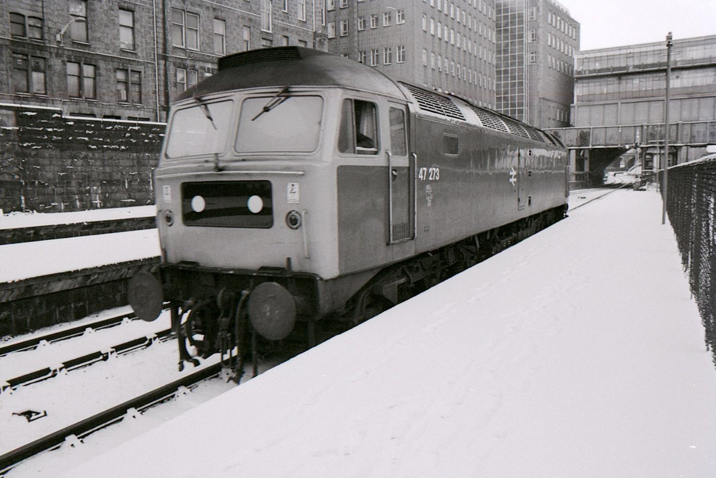 Class 47, Aberdeen station geograph.org.uk