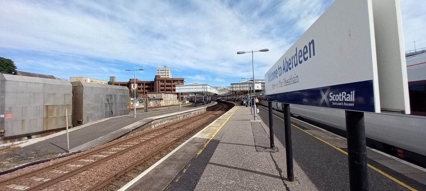 Aberdeen railway station geograph.org.uk