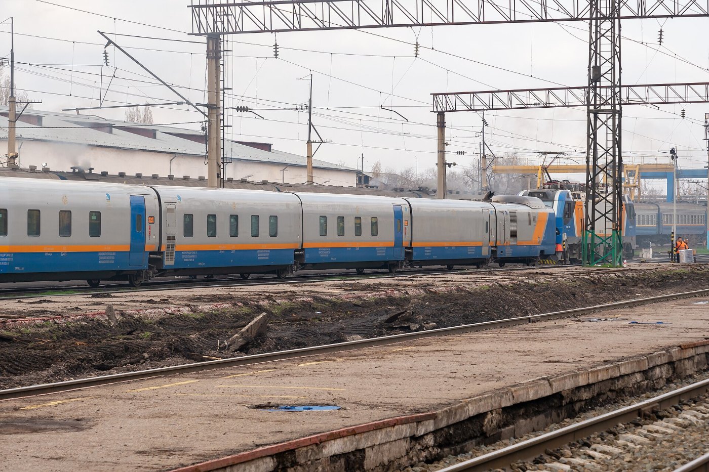 Almaty 2 station, Almaty (P)