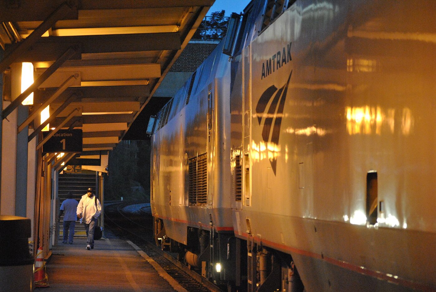 Northbound Crescent at Peachtree station, March 2012