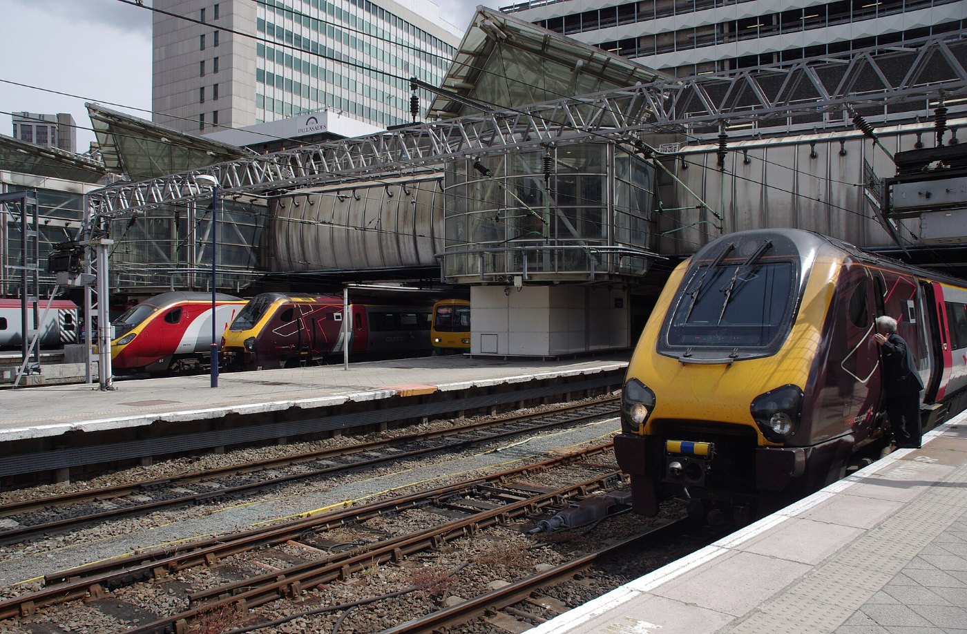 Birmingham New Street railway station MMB 12