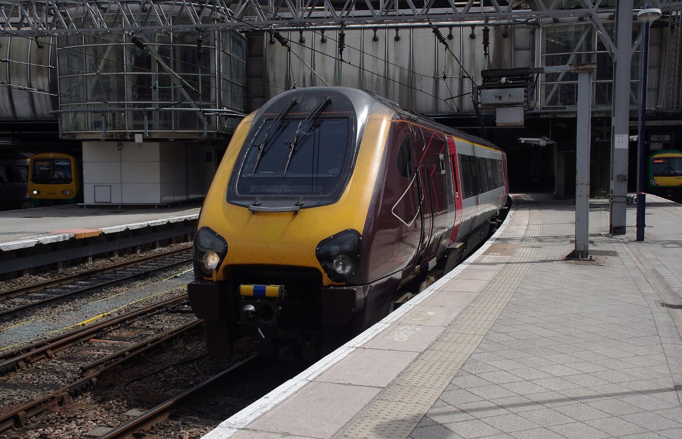Birmingham New Street railway station MMB 15