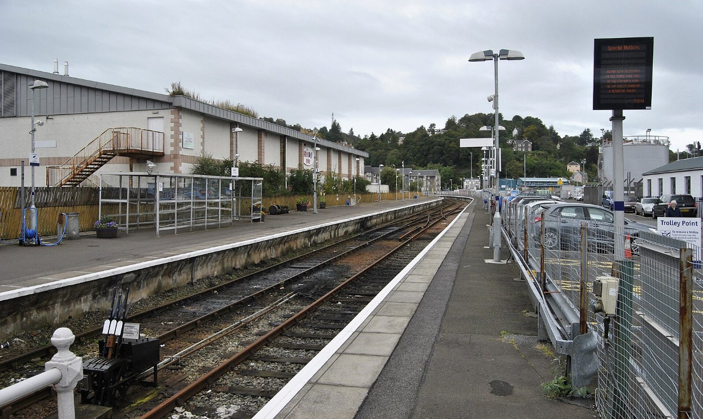 Oban station