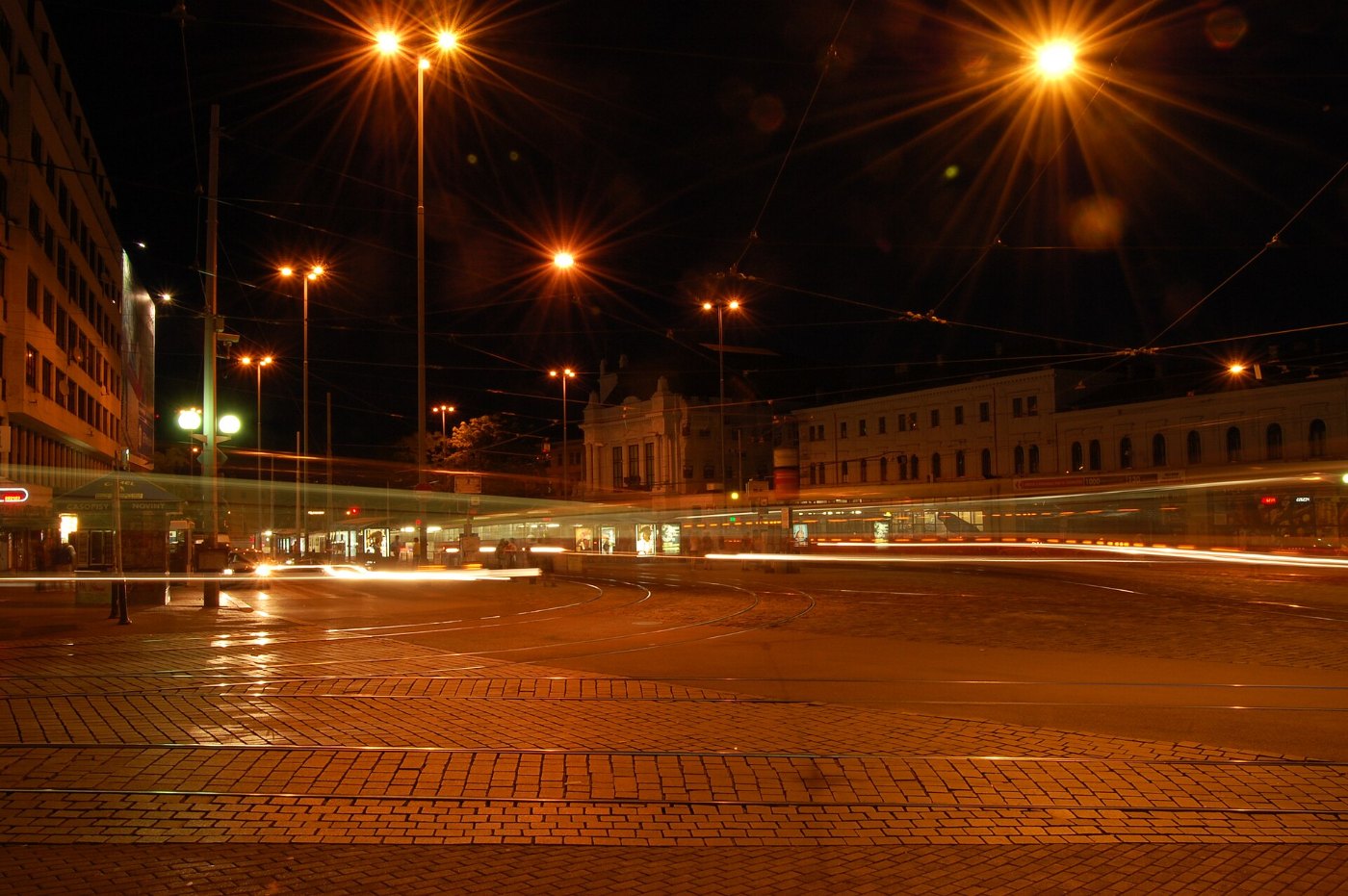 Brno hlavní nádraží v noci