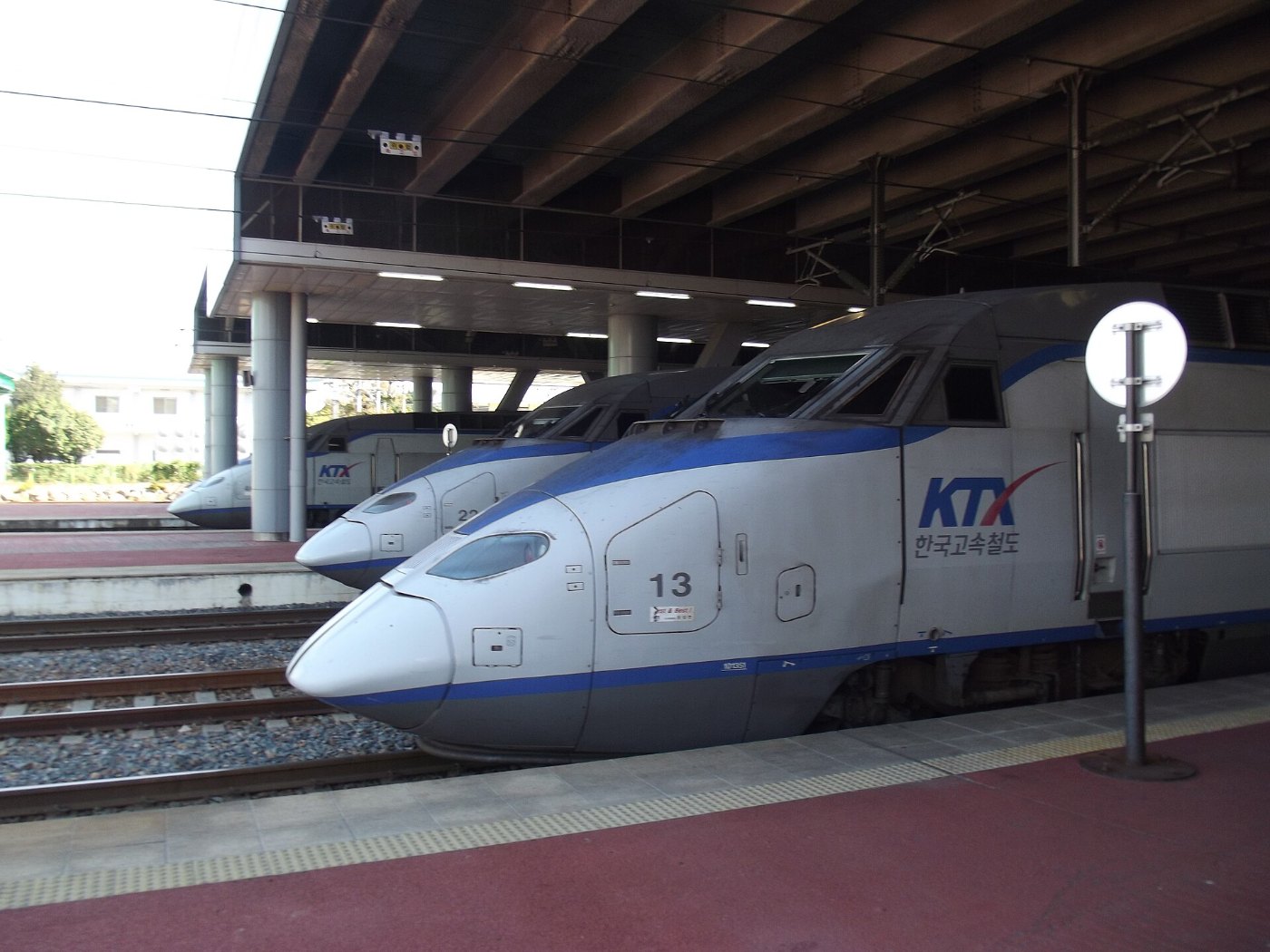 Busan main station trains 02