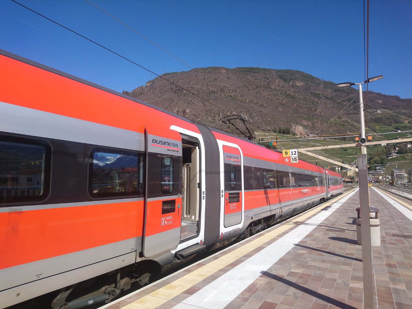 Frecciarossa 1000 im Bahnhof Bozen