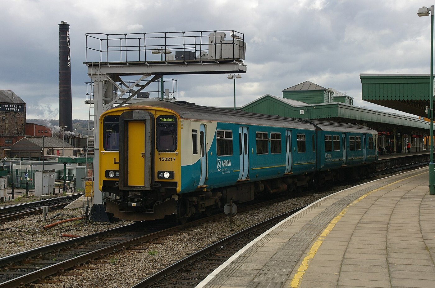 Cardiff Central railway station MMB 17