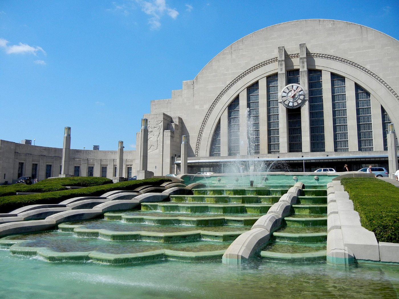 Cincinnati Union Terminal principal facade