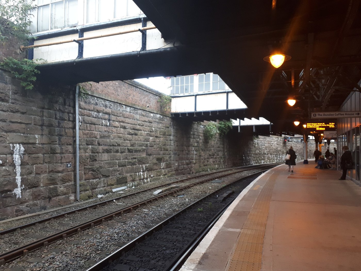 Dundee Railway Station ()