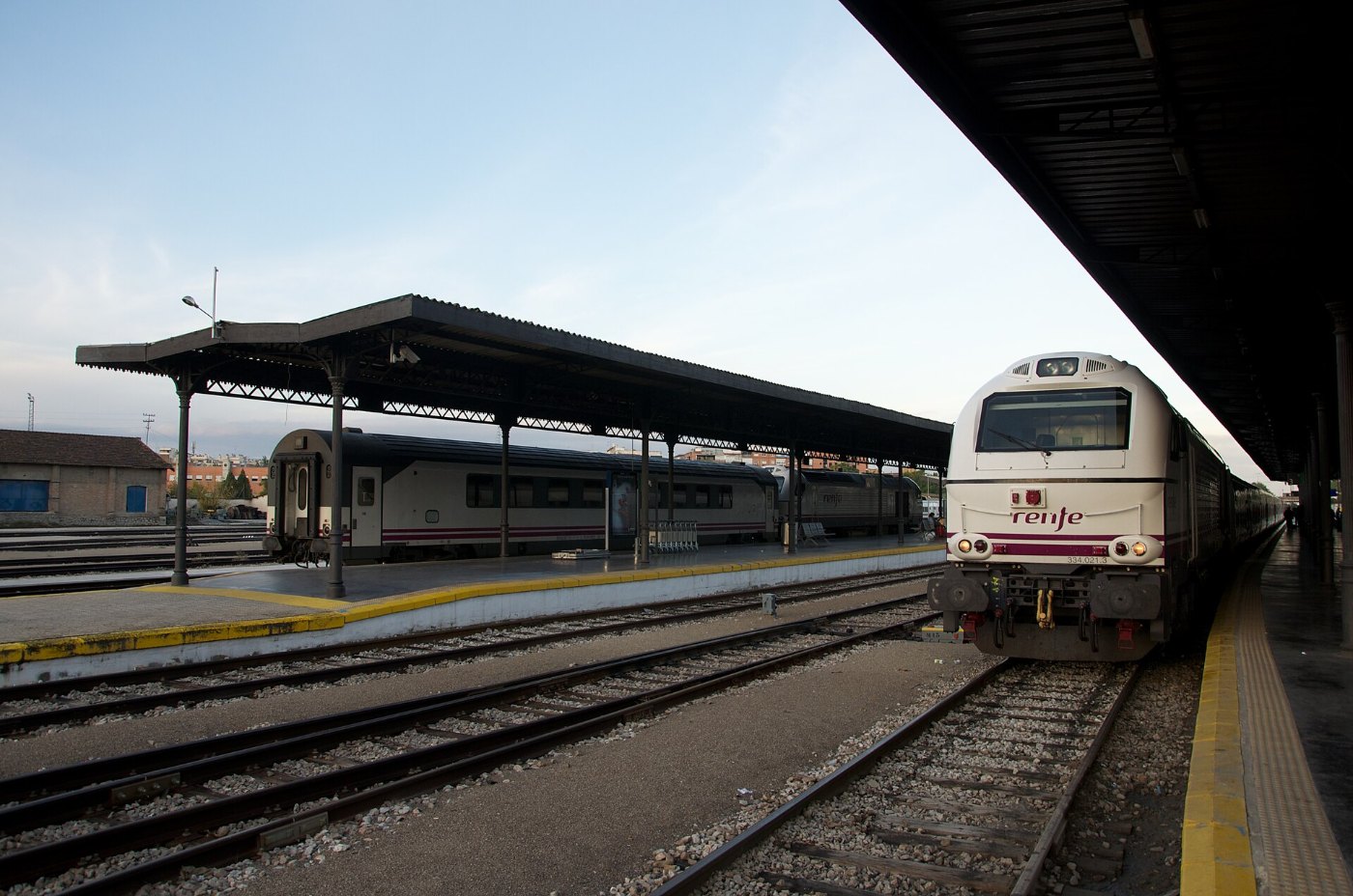 Estación de Granada andenes