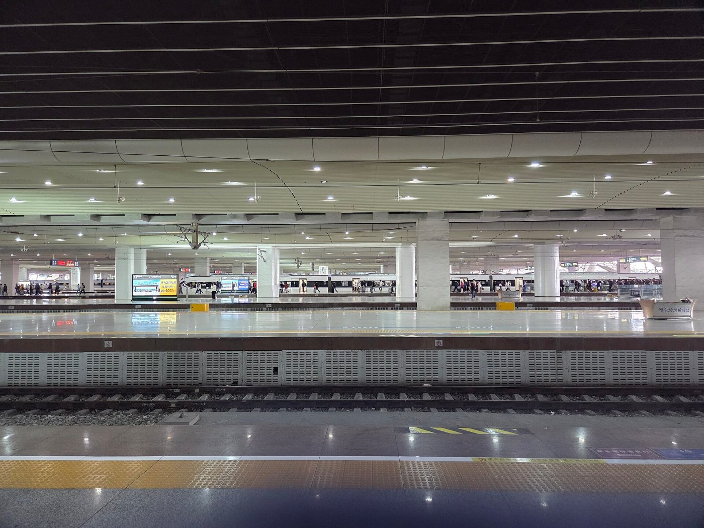 Guangzhou South railway station (63137)