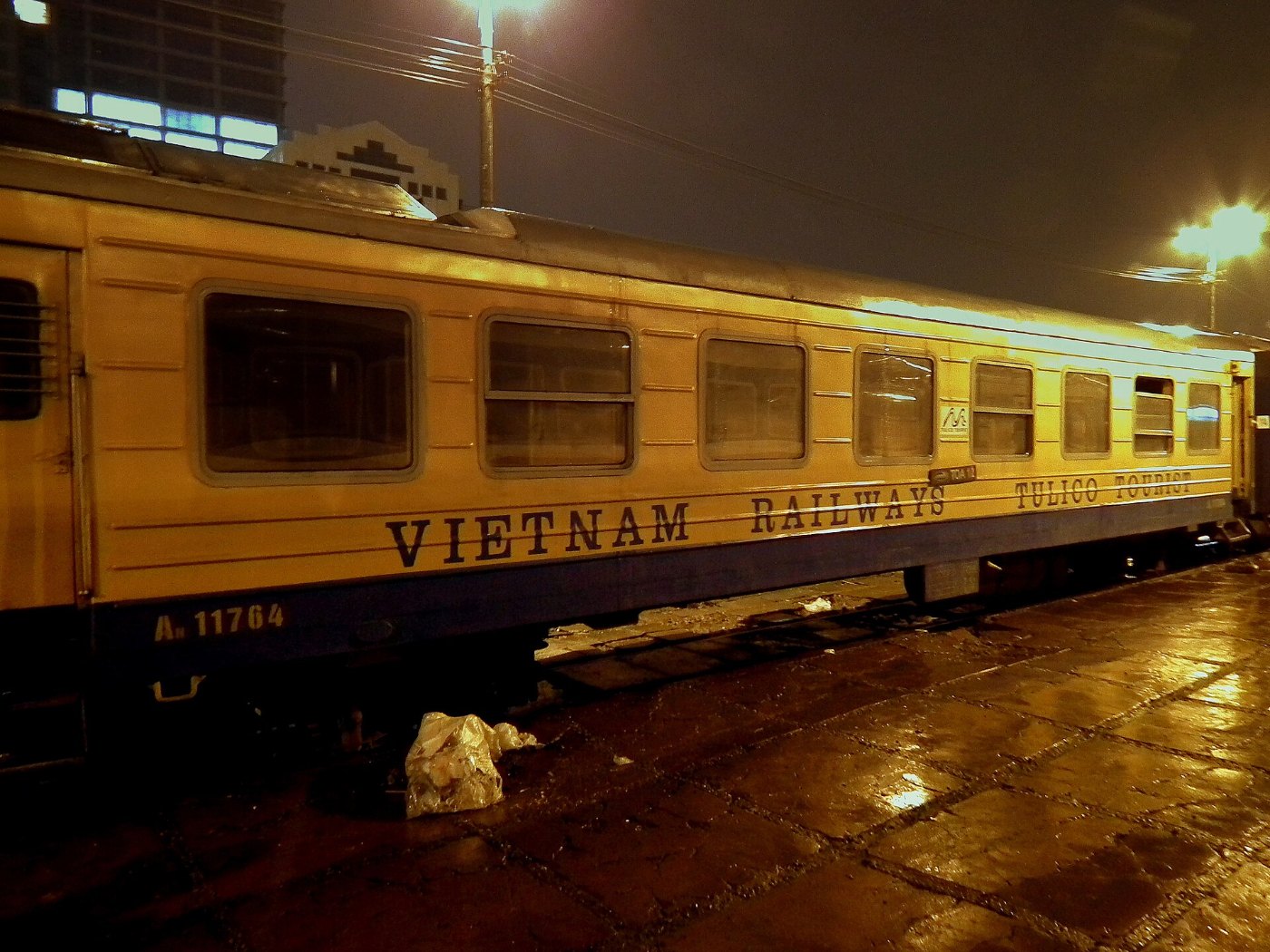 VIETNAMESE RAILWAYS TULICO TOURIST CAR NIGHT SLEEPER TRAIN HANOI B STATI