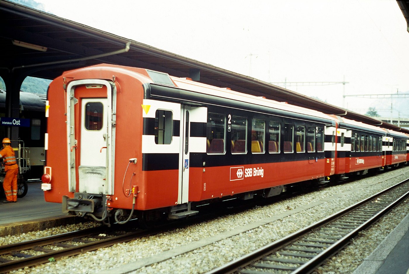 C2.25 Bahnhof Interlaken Ost, Brünig Wagenzug