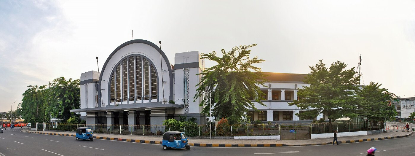 Stasiun Jakarta Kota ()