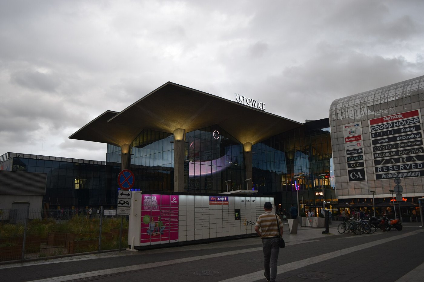 Katowice Railway Station Entrance 2024 DSC 2848