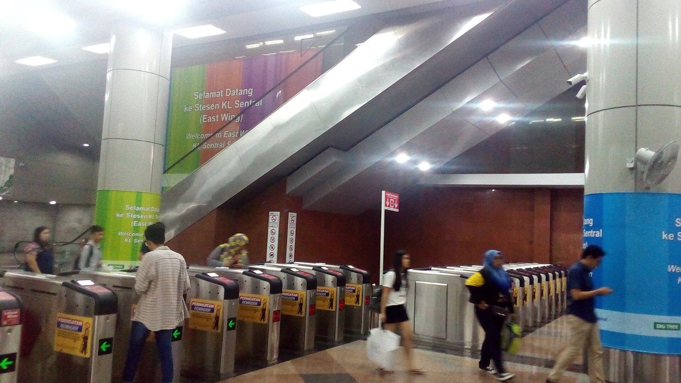 KL Sentral LRT Station faregates