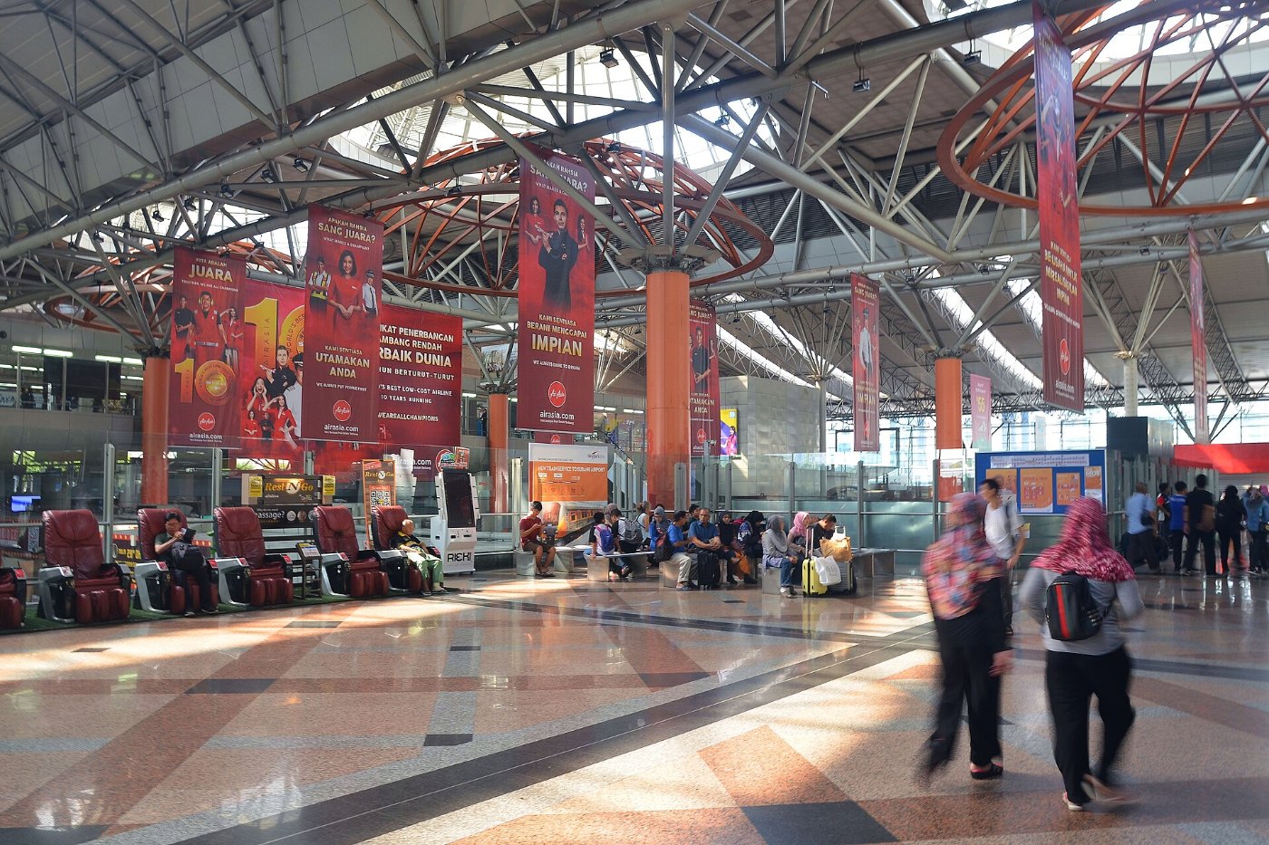Cmglee KL Sentral concourse