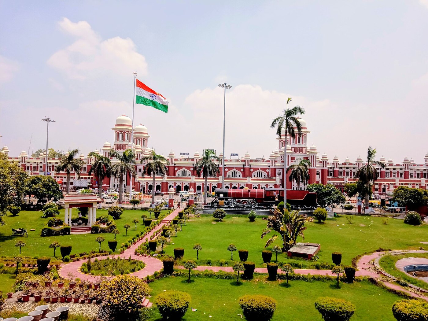 Lucknow Charbagh railway station