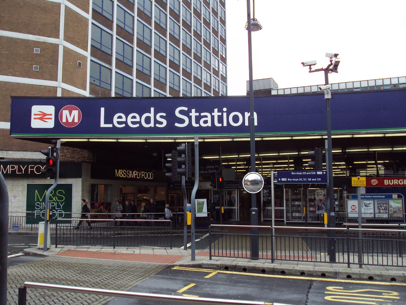 Leeds railway station frontage DSC07511