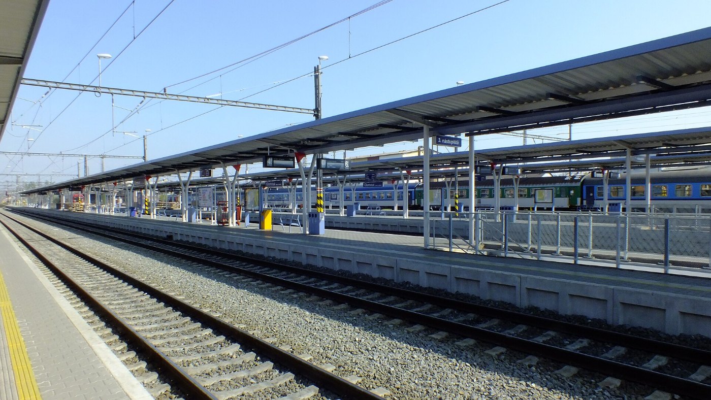 Olomouc hlavní nádraží nástupiště