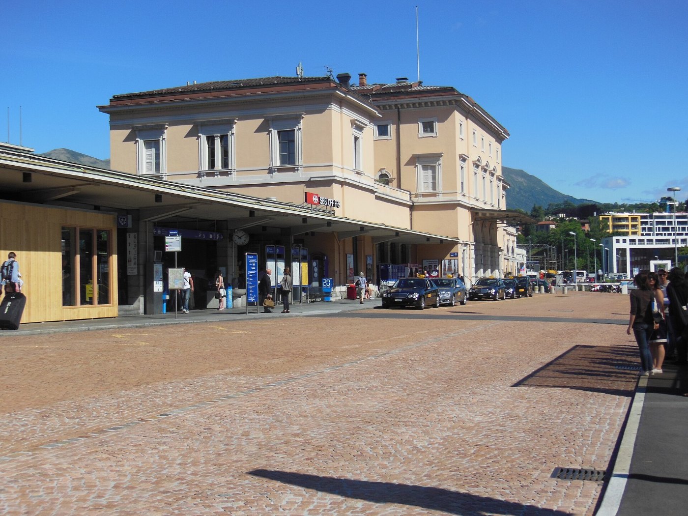 Lugano railway station 04