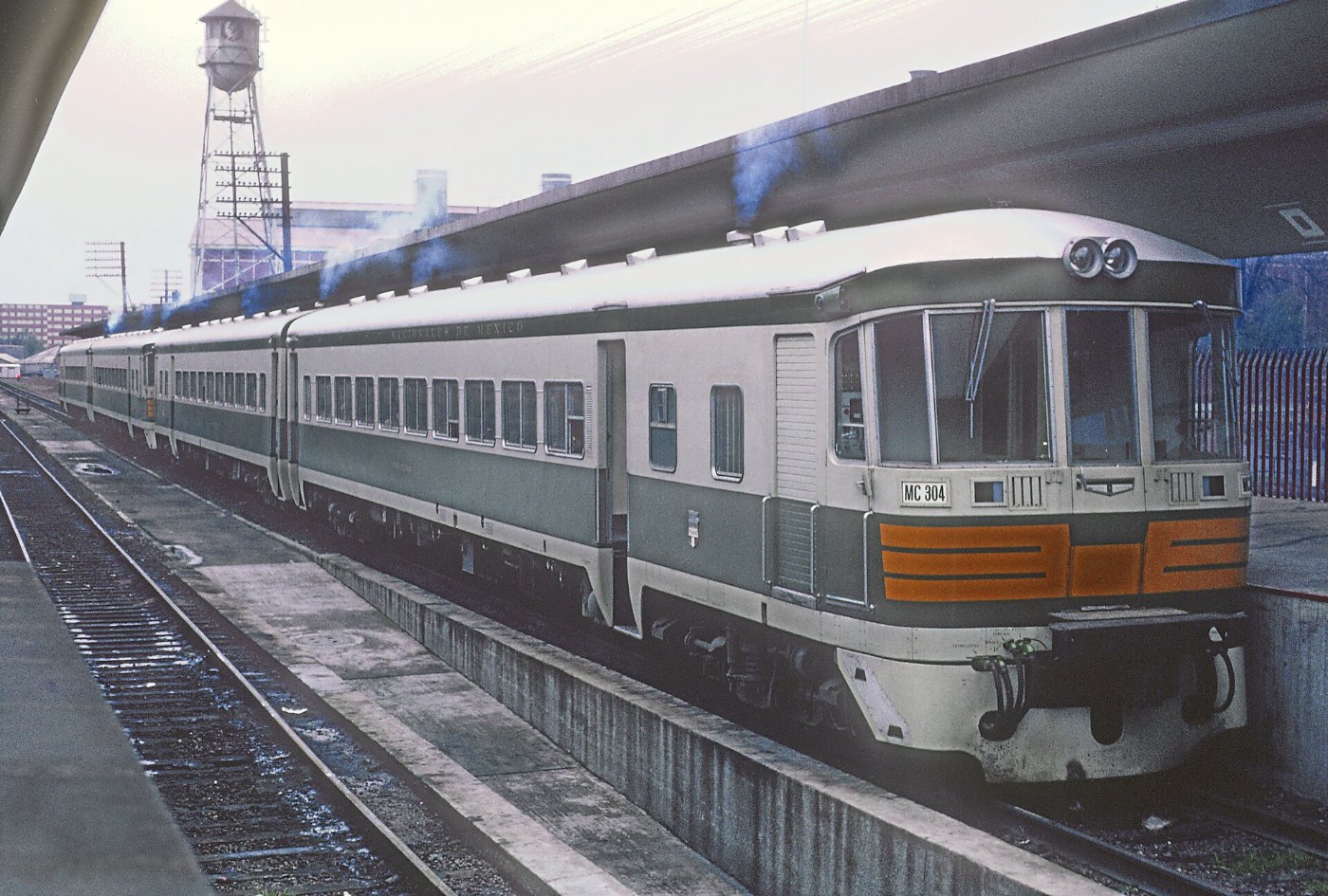 N de M Train 73, a Fiat Autrovia (car MC 304), for Puebla in Buenavista