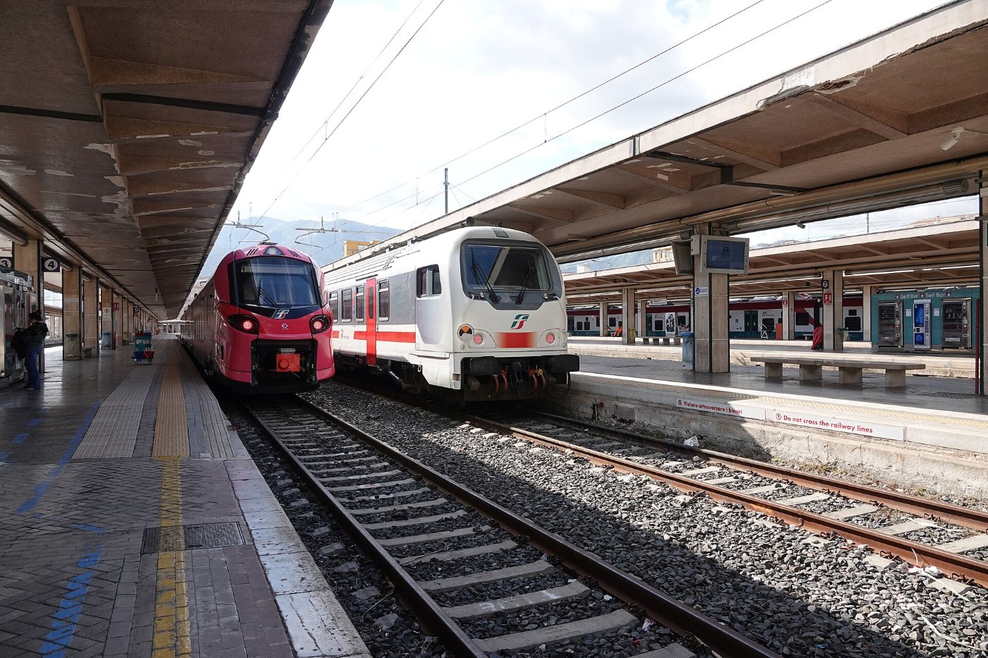 Palermo Centrale train station.07