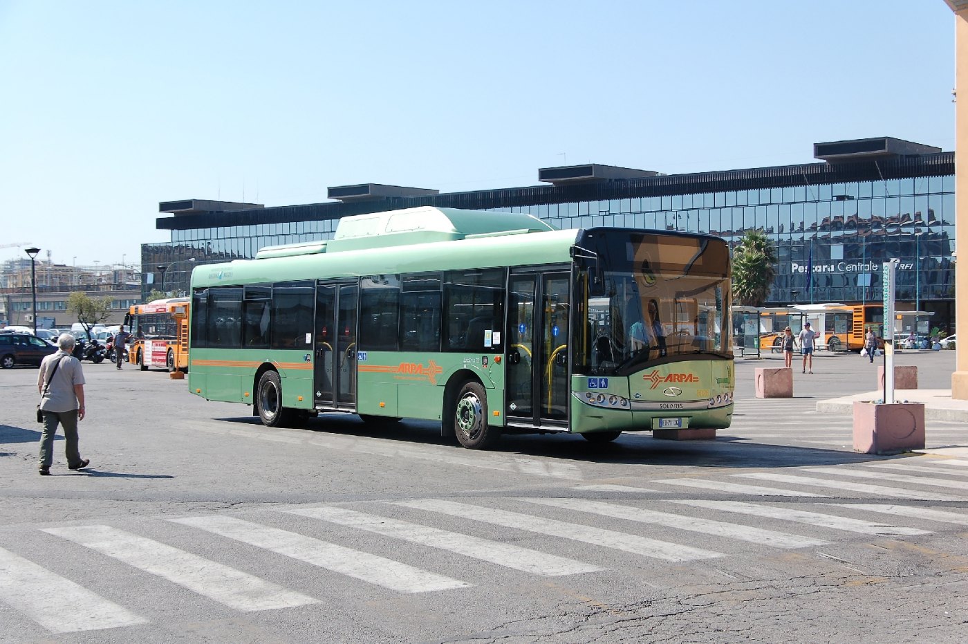 Pescara 2011 Stazione Centrale Solaris Urbino 12 by RaBoe 077