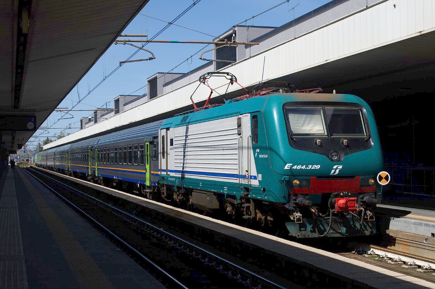07.04.25 Pescara Centrale E464.329 ()