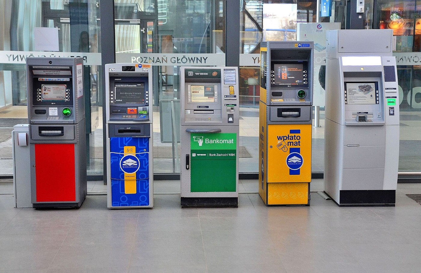 Bankomaty na dworcu Poznań Główny 01
