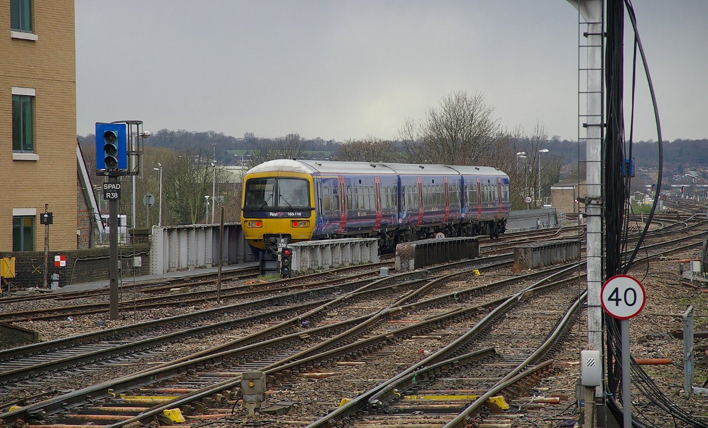 Reading railway station MMB 54