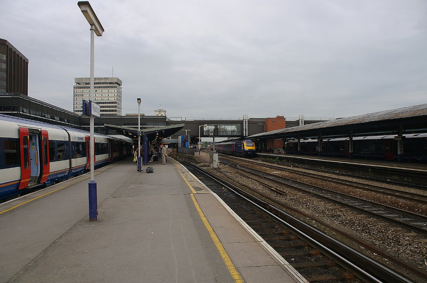 Reading railway station MMB 34 43027