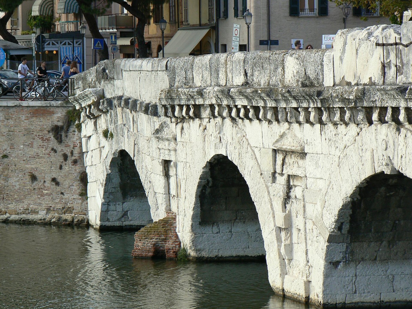 Ponte di Tiberio Rimini 3