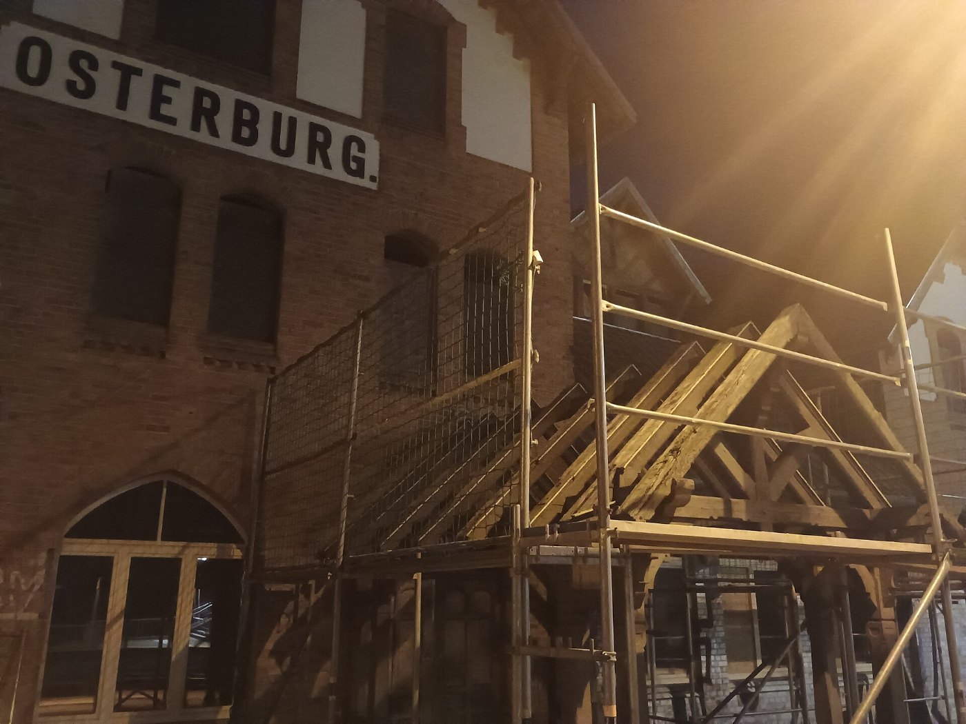 ( ) Bahnhof Osterburg
