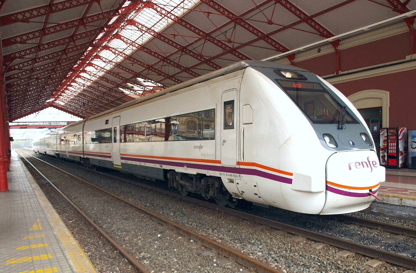 Renfe MD 449 059 en San Sebastián