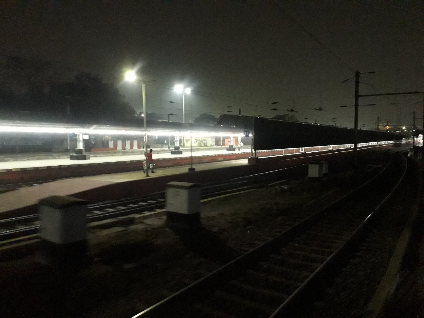 Sealdah railway station at night 01