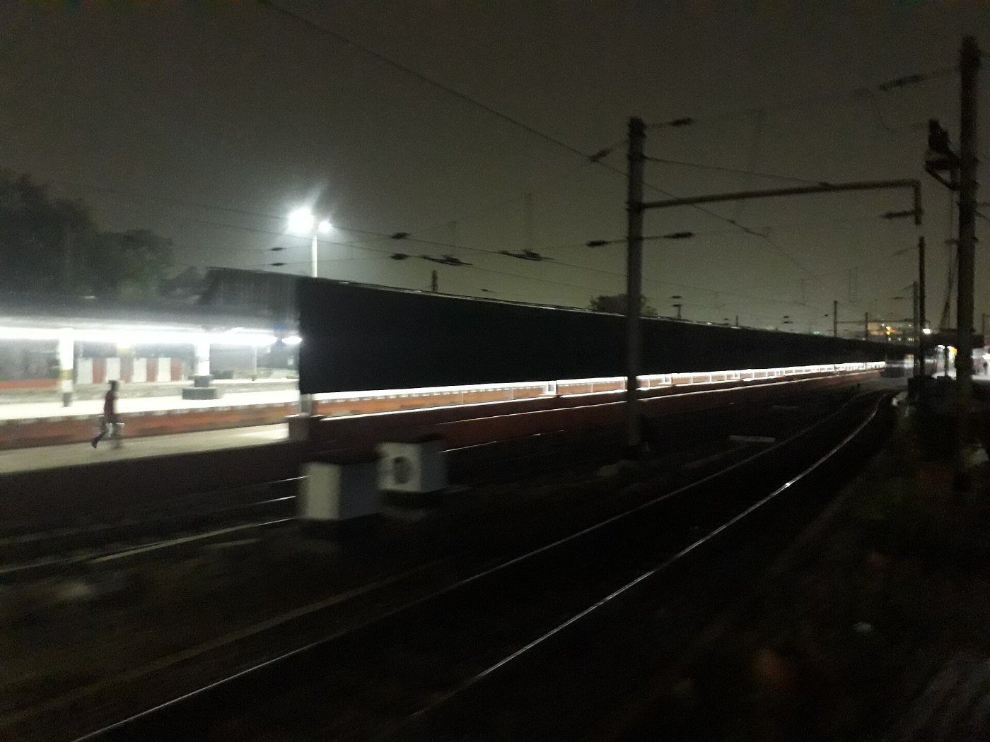 Sealdah railway station at night 02
