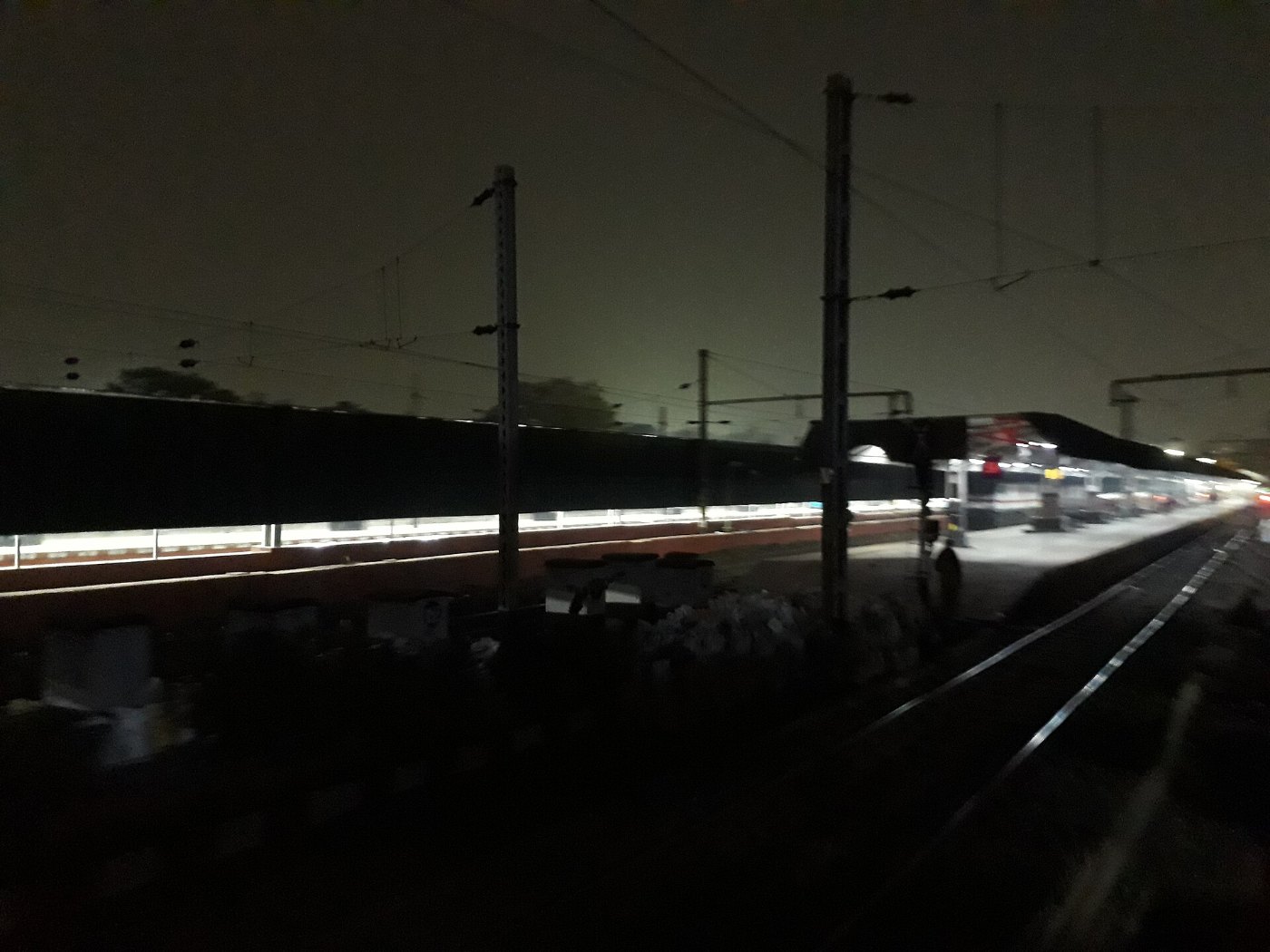 Sealdah railway station at night 05