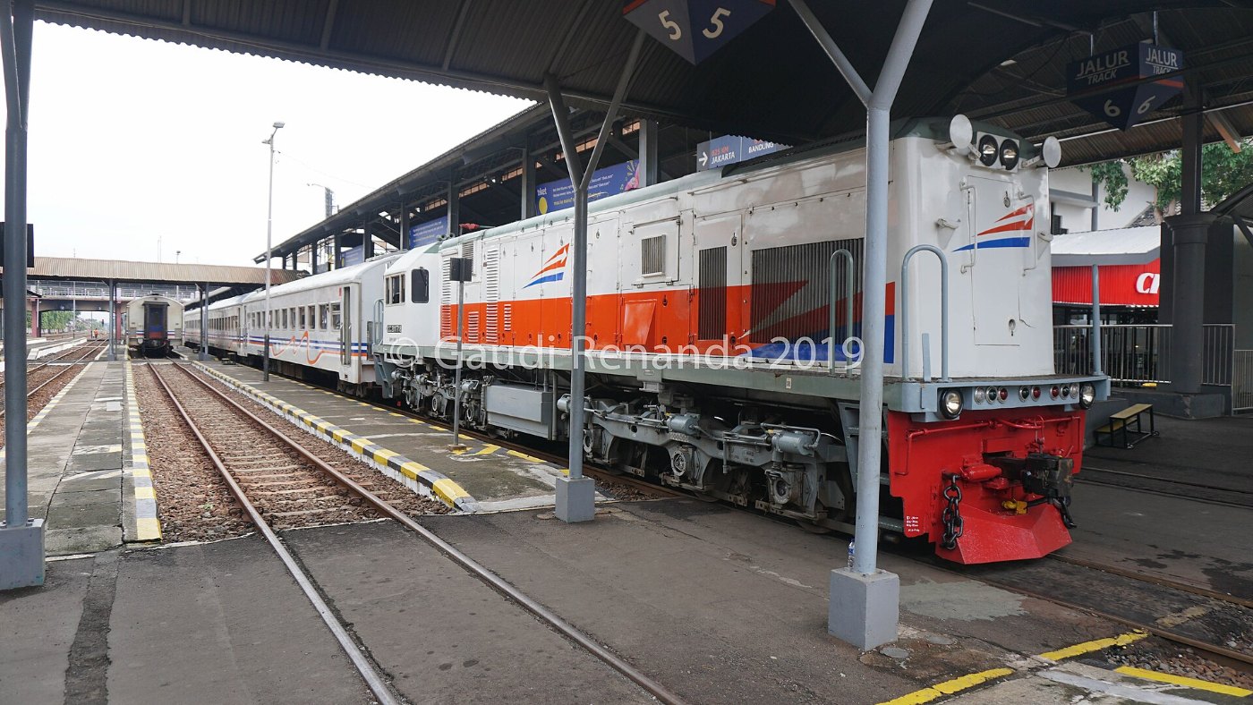 KA. 101 Ranggajati at Surabaya Gubeng