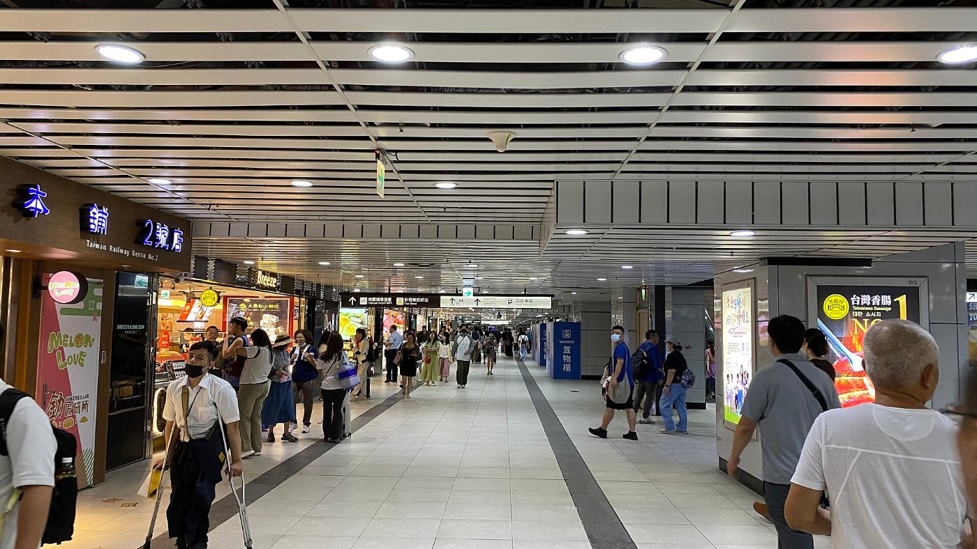 B1 South corridor, Taipei Main Station