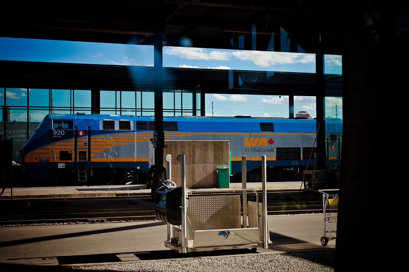 Ottawa station waiting