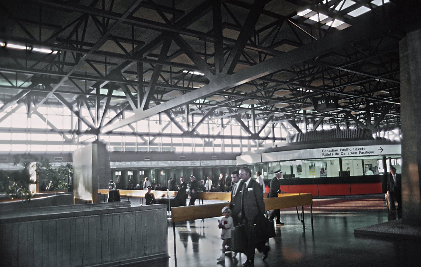 The Spectacular Ottawa, Ontario Depot, Now 50 Years Old 4 Photos ()