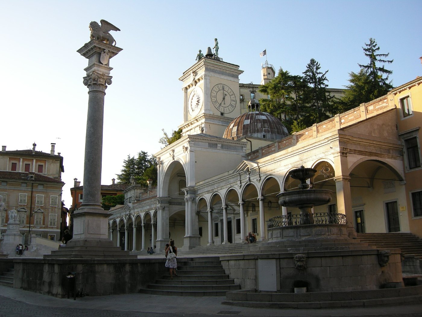 Udine, piazza della libertà 00