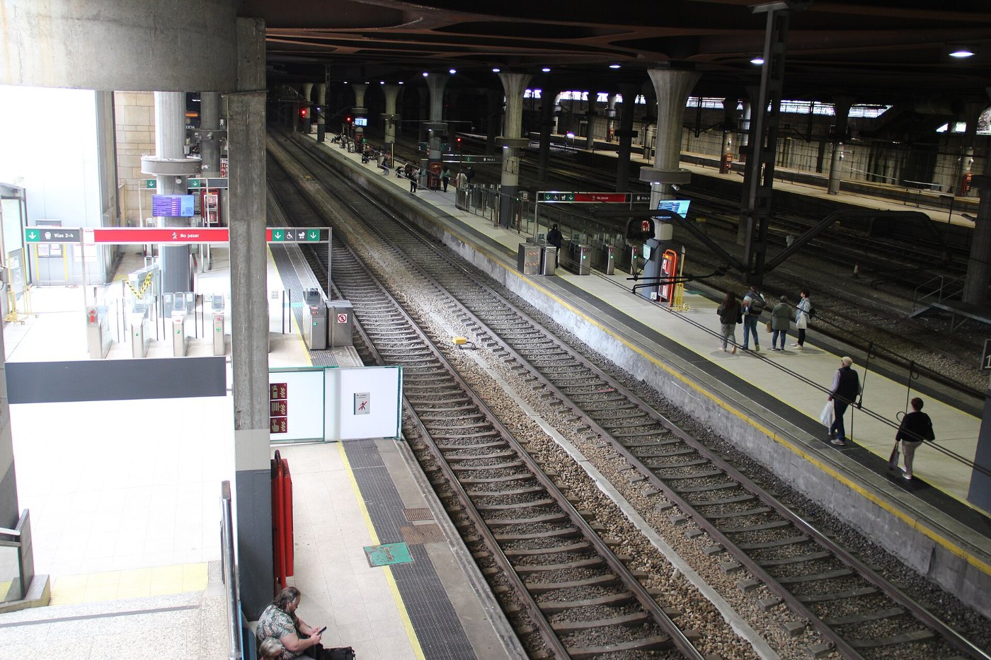 Estacion de Oviedo ⁄ Uvieu (02) RENFE