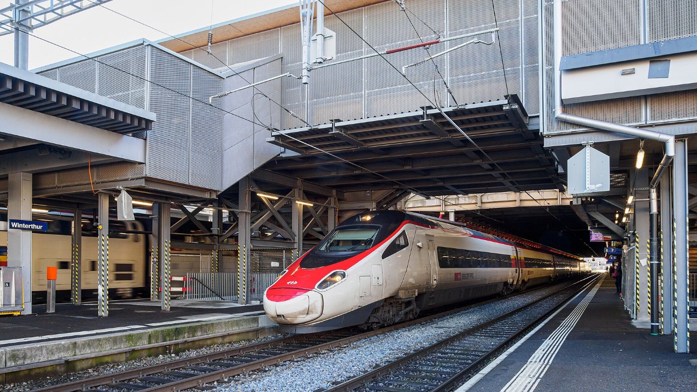 Bahnhof Winterthur Nordseite mit EuroCity