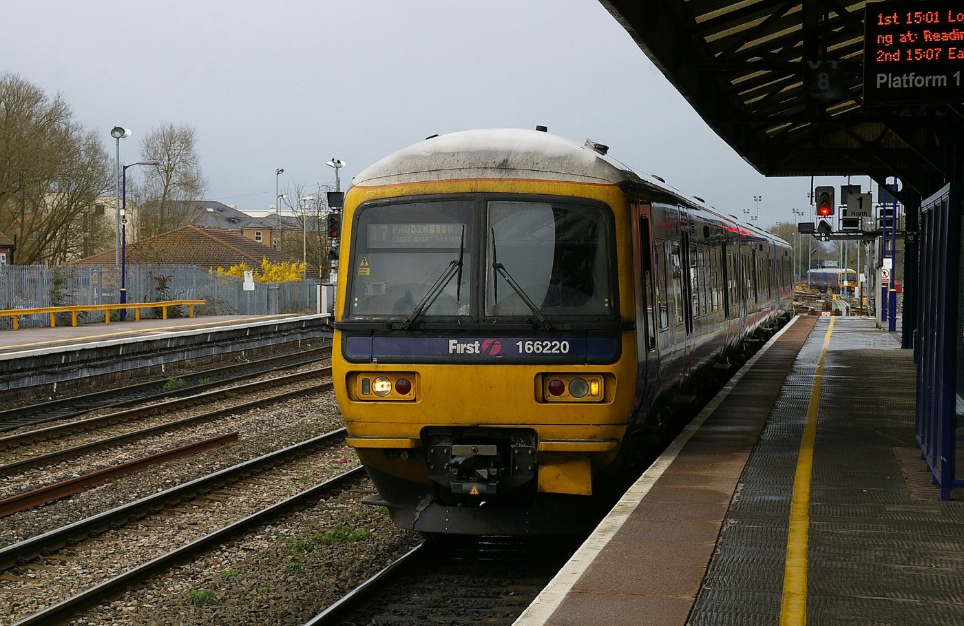 Oxford railway station MMB 07