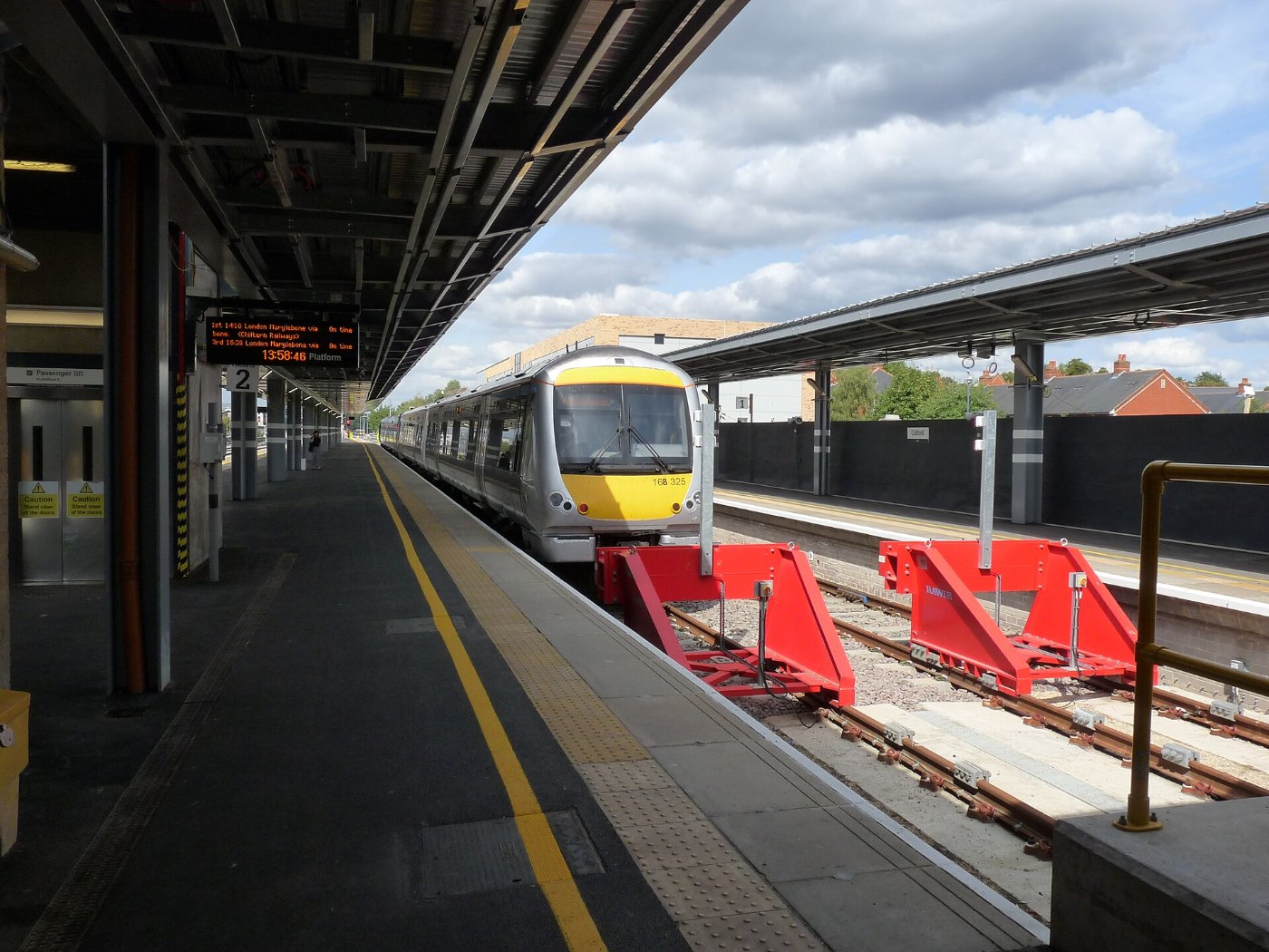 Oxford station 2018 1