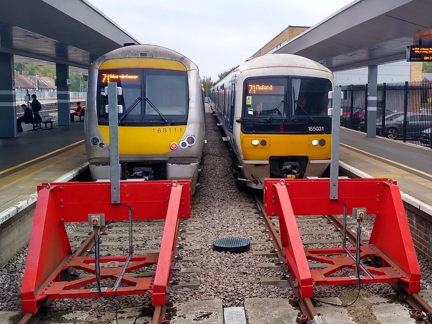 A Class 165 and a Class 168 at Oxford station in September 2024