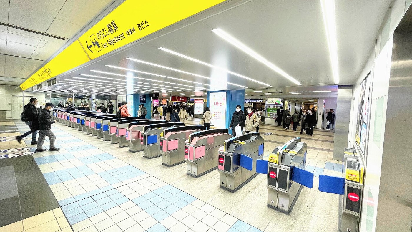 Sotetsu Yokohama Station 1F Gate Inside