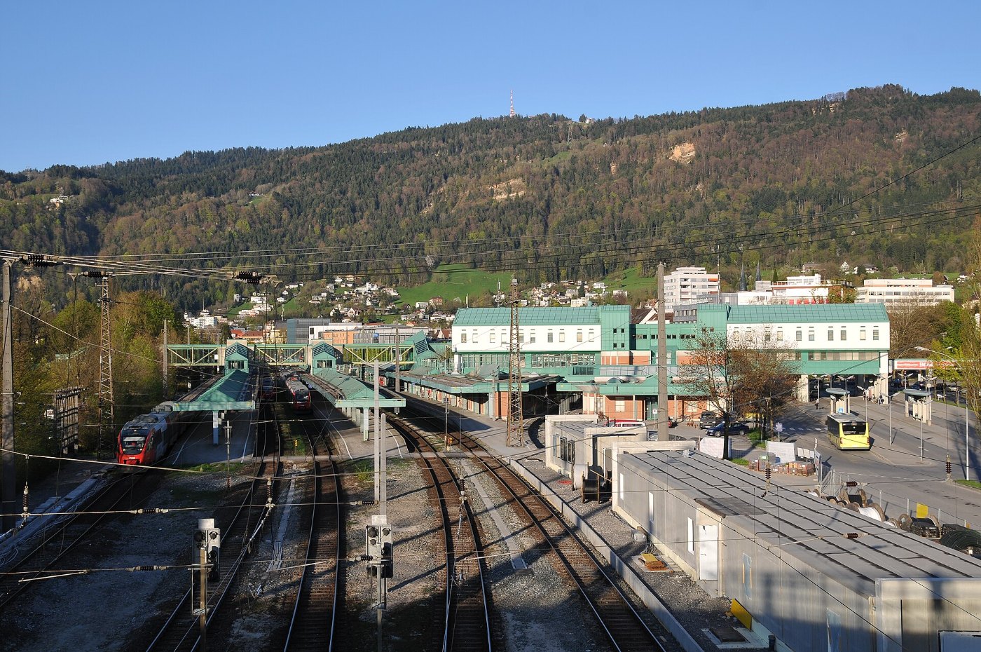 Bregenzer Bahnhof mit Pfänder